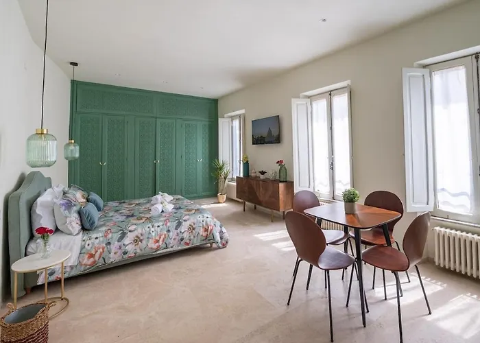 Trastevere Rooftop Terrace Courtyard Loft * Rzym